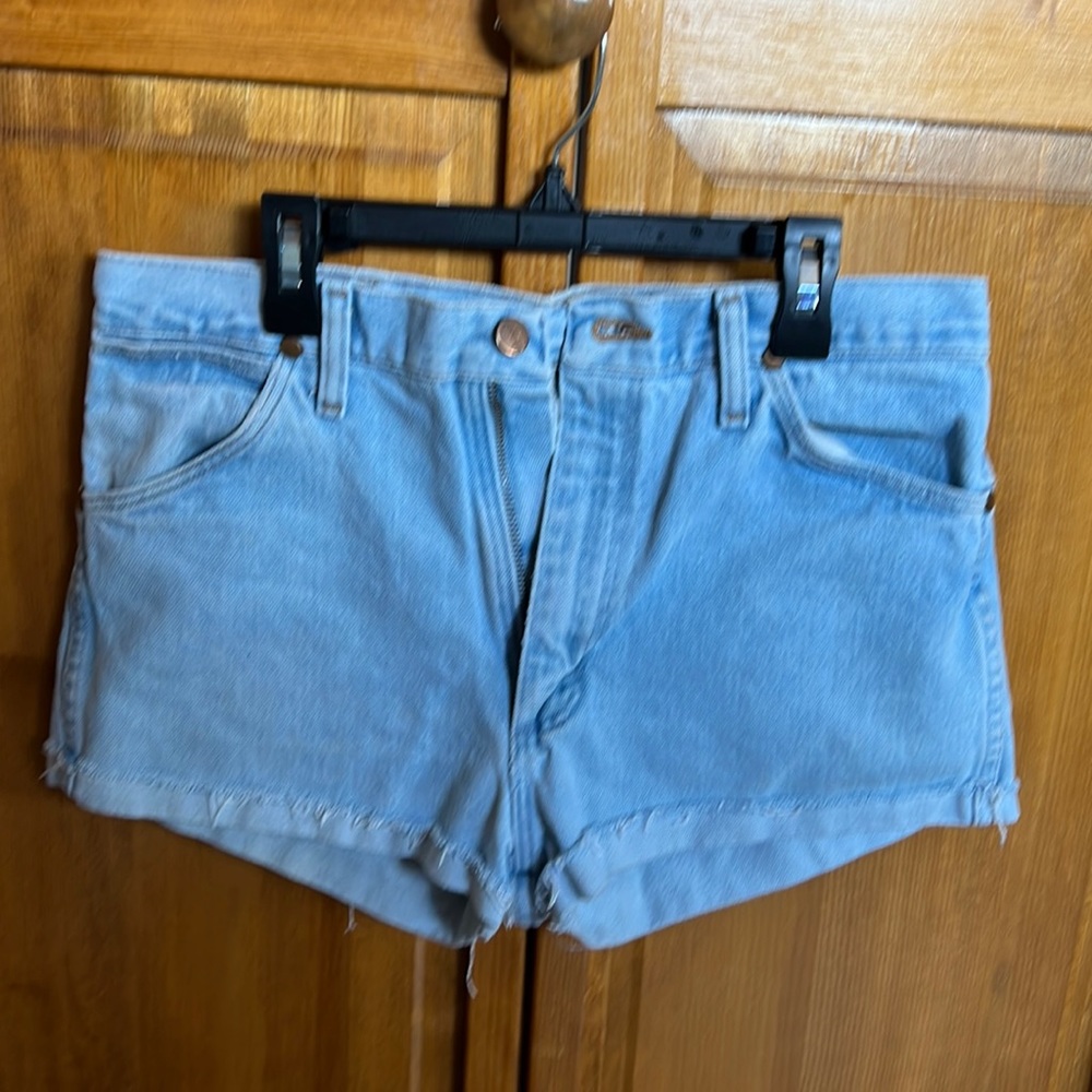 Vintage wrangler denim cowboy cut cutoffs 31 vintage 26/27 modern size high rise